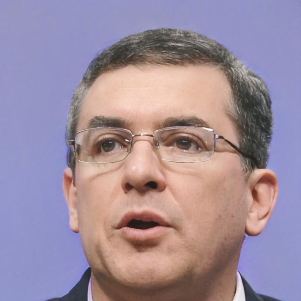 Dmitri Kowalski, Corporate Finance Specialist